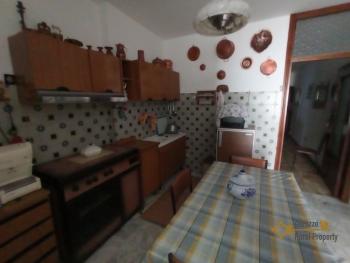 Traditional ready to move in town house with renovated cellar for sale. Italy | Abruzzo | San Buono . € 26.000 Ref.: SB6789 photo 8