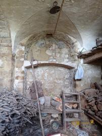Ancient stone house to renovate, with garden and new roof. Img14