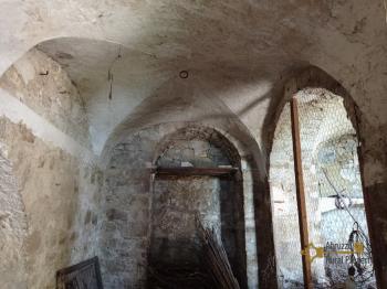 Ancient stone house to renovate, with garden and new roof. Img13