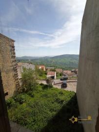 Ancient stone house to renovate, with garden and new roof. Img12