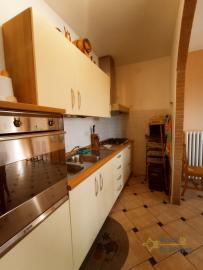 Large town house in perfect condition for sale in Abruzzo. Img18