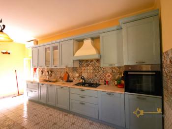 Perfect condition town house completely restored near the beach, Abruzzo. Img6