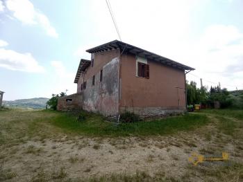 Large country house with five hectares of land and panoramic view for sale. Italy | Abruzzo | Penne. €300.000 Ref.: PN1014 photo 12