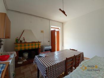 Perfect condition town house with garage and land for sale. Italy | Abruzzo | Gissi. € 115.000 Ref.: GI8089 photo 22