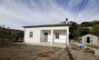 Perfect condition town house with garage and land for sale. Italy | Abruzzo | Gissi. € 115.000 Ref.: GI8089 photo 30