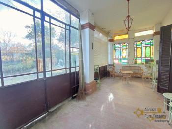 Elegant Art Nouveau villa full of character with 28.000 sqm of land for sale. Img24
