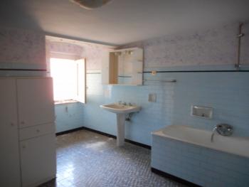Town house of 300 sqm. Part of the house needs to be completed. Italy | Abruzzo | Casalanguida . € 35.000 Ref.: CA0090 photo 5