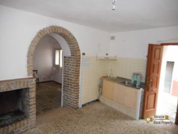 Cheap town house for sale, in good structural conditions. Town of Mafalda. Italy | Molise . € 25.000 Ref.: MA2454 photo 2