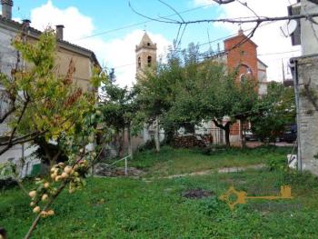 Lake view townhouse with garden for sale in Bomba, Abruzzo. Img4