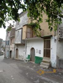 Lake view townhouse with garden for sale in Bomba, Abruzzo. Img5