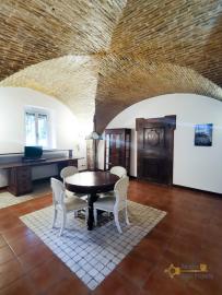 Renovated ancient house at just 3 km from the beach. Vasto. Img2