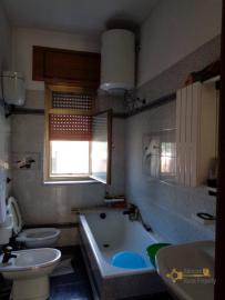 Two country houses with land for sale near Trivento. Molise. Img16