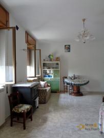Two country houses with land for sale near Trivento. Molise. Img15