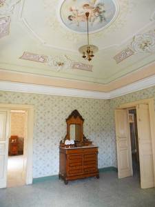 Historic Palace - Room with frescos in Abruzzo, Italy
