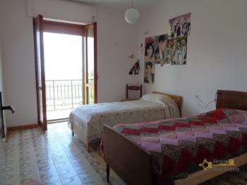 Five bedrooms country house with 5000 sqm of land for sale. Img20