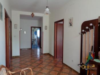 Five bedrooms country house with 5000 sqm of land for sale. Img11