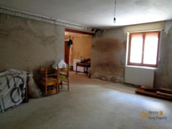 Five bedrooms country house with 5000 sqm of land for sale. Img30