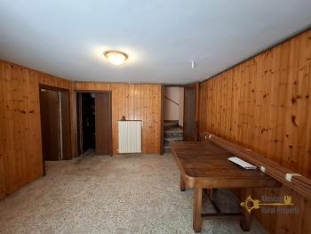 Four-bedroom traditional stone house with private garden. Agnone Img3