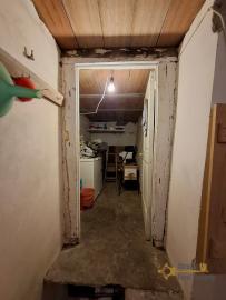 Four-bedroom traditional stone house with private garden. Agnone Img35