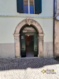 Four-bedroom traditional stone house with private garden. Agnone Img2