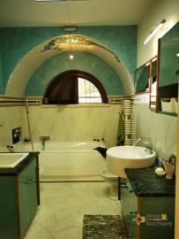 Stunning high-tech villa with heated pool, 4km to the beach. Img52