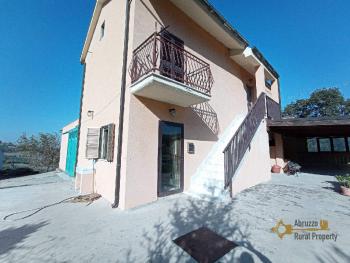 Country house near the coast with land and seaview terrace. San Buono. Img12