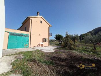 Country house near the coast with land and seaview terrace. San Buono. Img11