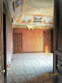 Elegant Historic Residence with Authentic Frescoes and Panoramic Views, near the Coast. Torino Di Sangro Img14