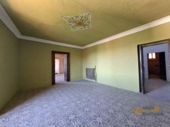 Elegant Historic Residence with Authentic Frescoes and Panoramic Views, near the Coast. Torino Di Sangro Img12