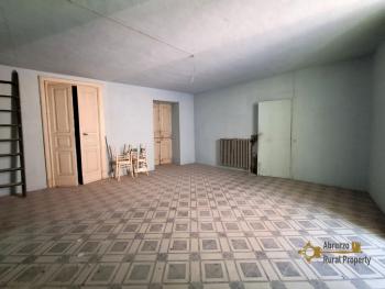 Elegant Historic Residence with Authentic Frescoes and Panoramic Views, near the Coast. Torino Di Sangro Img43