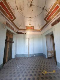 Elegant Historic Residence with Authentic Frescoes and Panoramic Views, near the Coast. Torino Di Sangro Img26