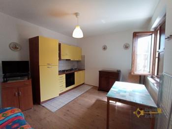 Traditional six-bedroom villa with garden close to the sea. Img56