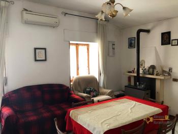 Four bedrooms town house with nice views. San Buono, Abruzzo. Img13