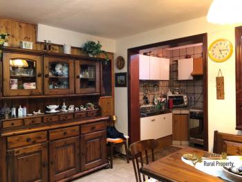 Semi-detached country house of 300 sqm, garden with olive grove. Img16