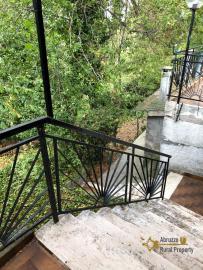 Semi-detached country house of 300 sqm, garden with olive grove. Img11