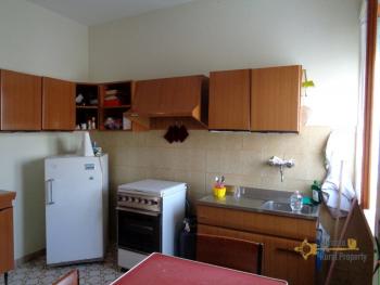 Detached building with two apartments, garden and basement. Img7