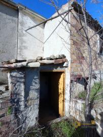 Ruin with land in the outskirt of Guilmi with mountain view for sale. Img16