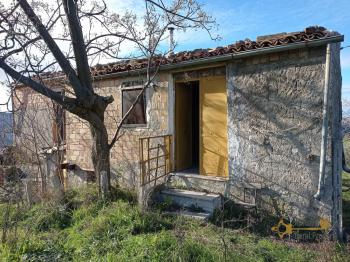 Ruin with land in the outskirt of Guilmi with mountain view for sale. Img2