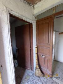 Ruin with land in the outskirt of Guilmi with mountain view for sale. Img3