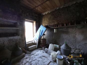 Ruin with land in the outskirt of Guilmi with mountain view for sale. Img29