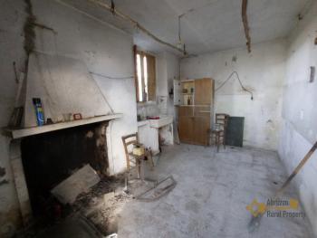 Ruin with land in the outskirt of Guilmi with mountain view for sale. Img24