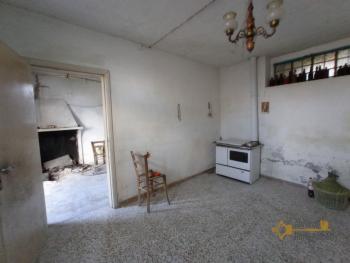 Ruin with land in the outskirt of Guilmi with mountain view for sale. Img27