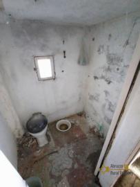 Ruin with land in the outskirt of Guilmi with mountain view for sale. Img6