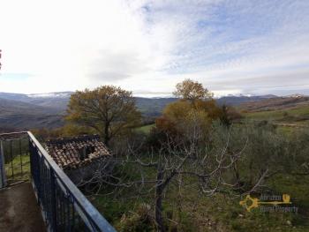 Ruin with land in the outskirt of Guilmi with mountain view for sale. Img15