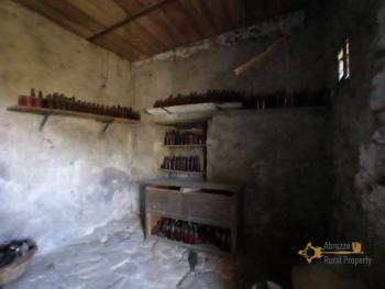 Ruin with land in the outskirt of Guilmi with mountain view for sale. Img31