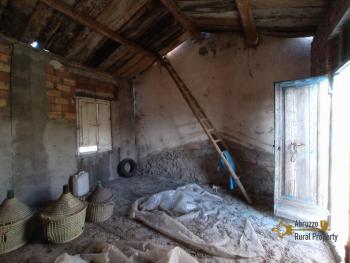 Ruin with land in the outskirt of Guilmi with mountain view for sale. Img19