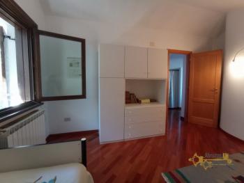 Four-bedroom cottage surrounded by 6000 sqm of land and woodland. Carpineto della Nora Img38