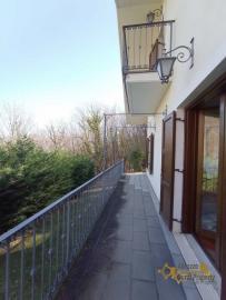 Four-bedroom cottage surrounded by 6000 sqm of land and woodland. Carpineto della Nora Img19