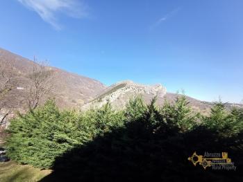 Four-bedroom cottage surrounded by 6000 sqm of land and woodland. Carpineto della Nora Img20