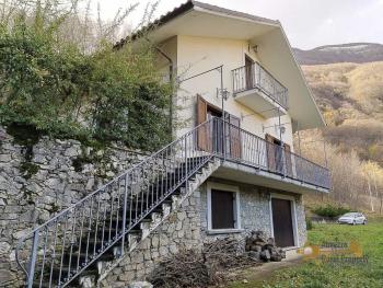 Four-bedroom cottage surrounded by 6000 sqm of land and woodland. Carpineto della Nora Img42